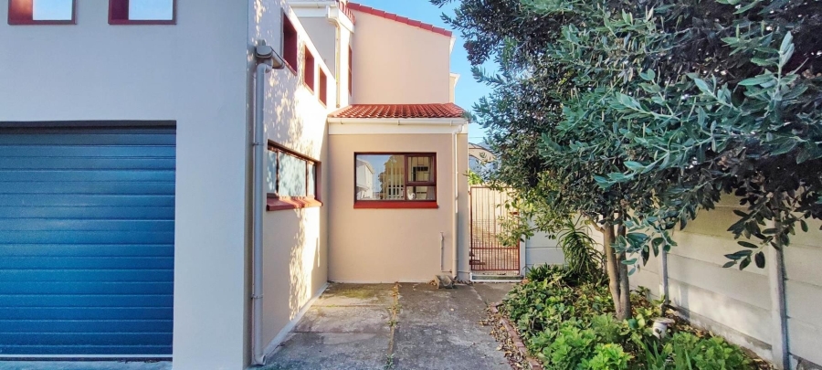 4 Bedroom Property for Sale in Franskraal Western Cape